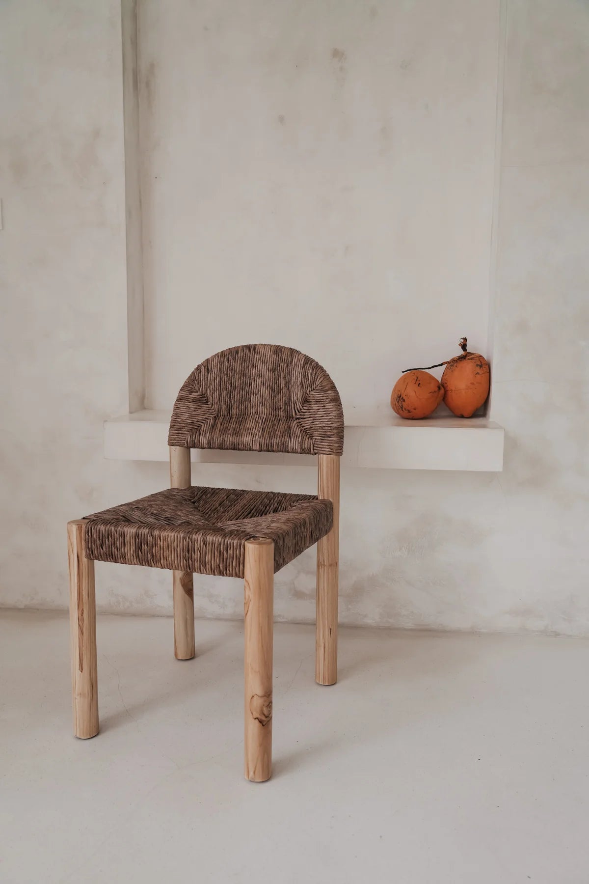 Banana dining chair